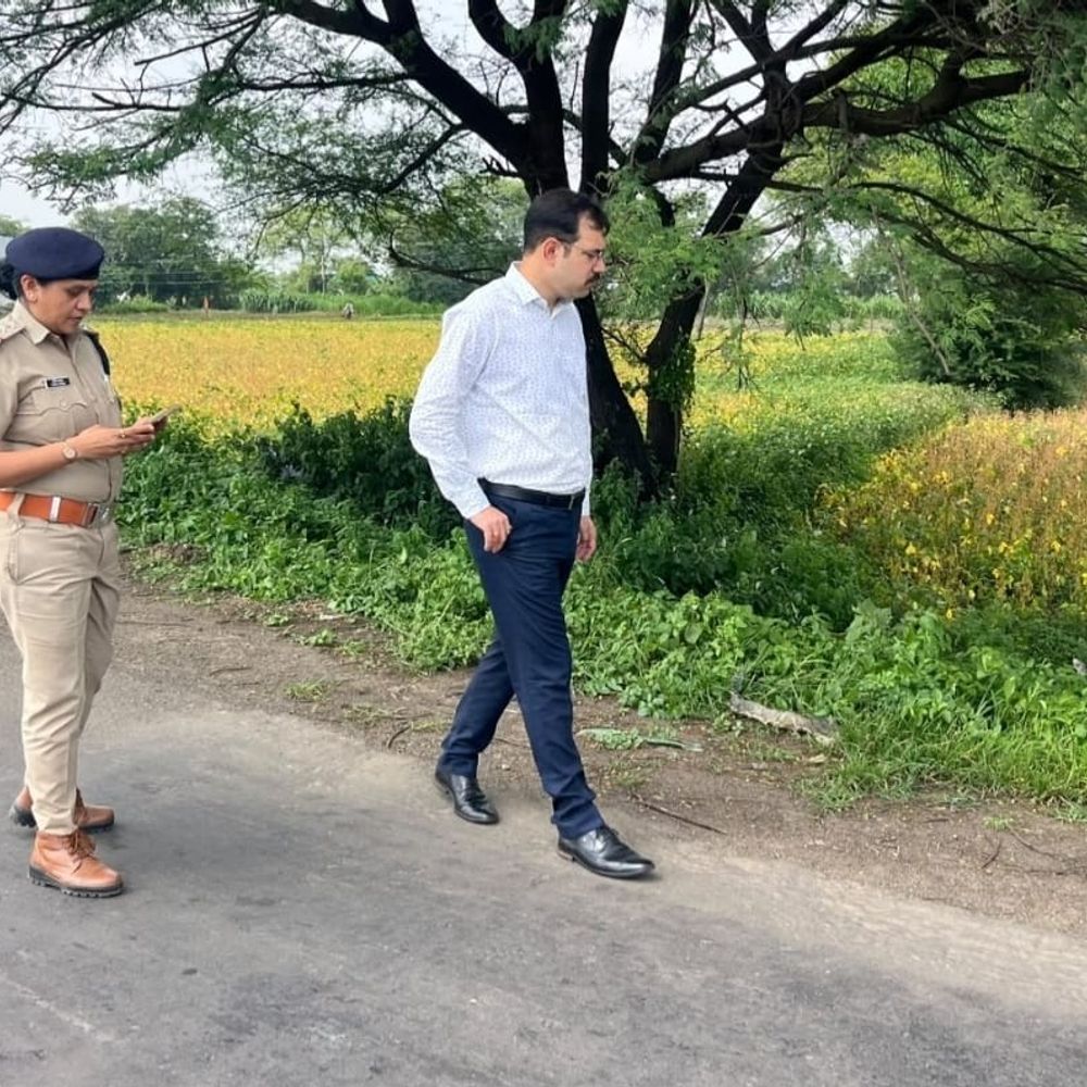 दराते खरीदने का लालच देकर लोहार को बुलाकर झांसा:कान से बालियां, चांदी की अंगूठी लूटी; सीसीटीवी फुटेज में दिखे लोगों पर शक