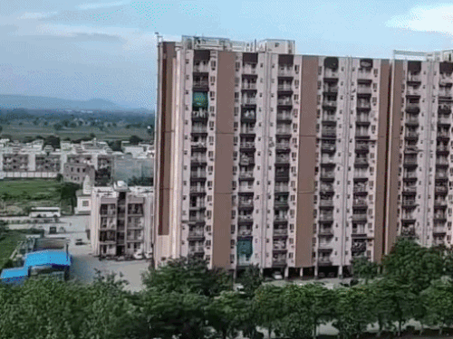 अपनाघर-शालीमार में प्लॉट बेचने के नाम पर धोखाधड़ी,56.60 लाख ऐंठे:किसी दूसरे के प्लॉट को अपना बताकर फंसाया; रजिस्ट्री के लिए टालमटोल करता रहा