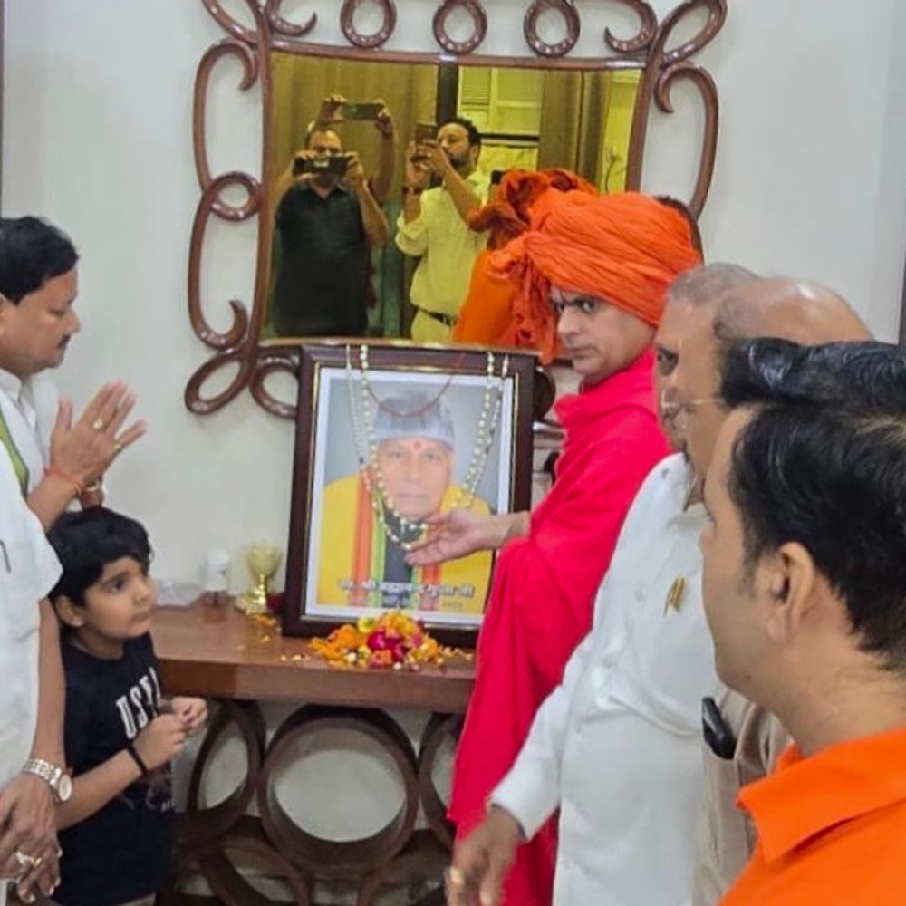 हापुड़ में स्वामी चक्रपाणि महाराज ने ब्रह्मानंद गुप्ता को श्रद्धांजलि:कहा, उन्होंने हिंदुत्व और गौसेवा के लिए जीवन समर्पित किया