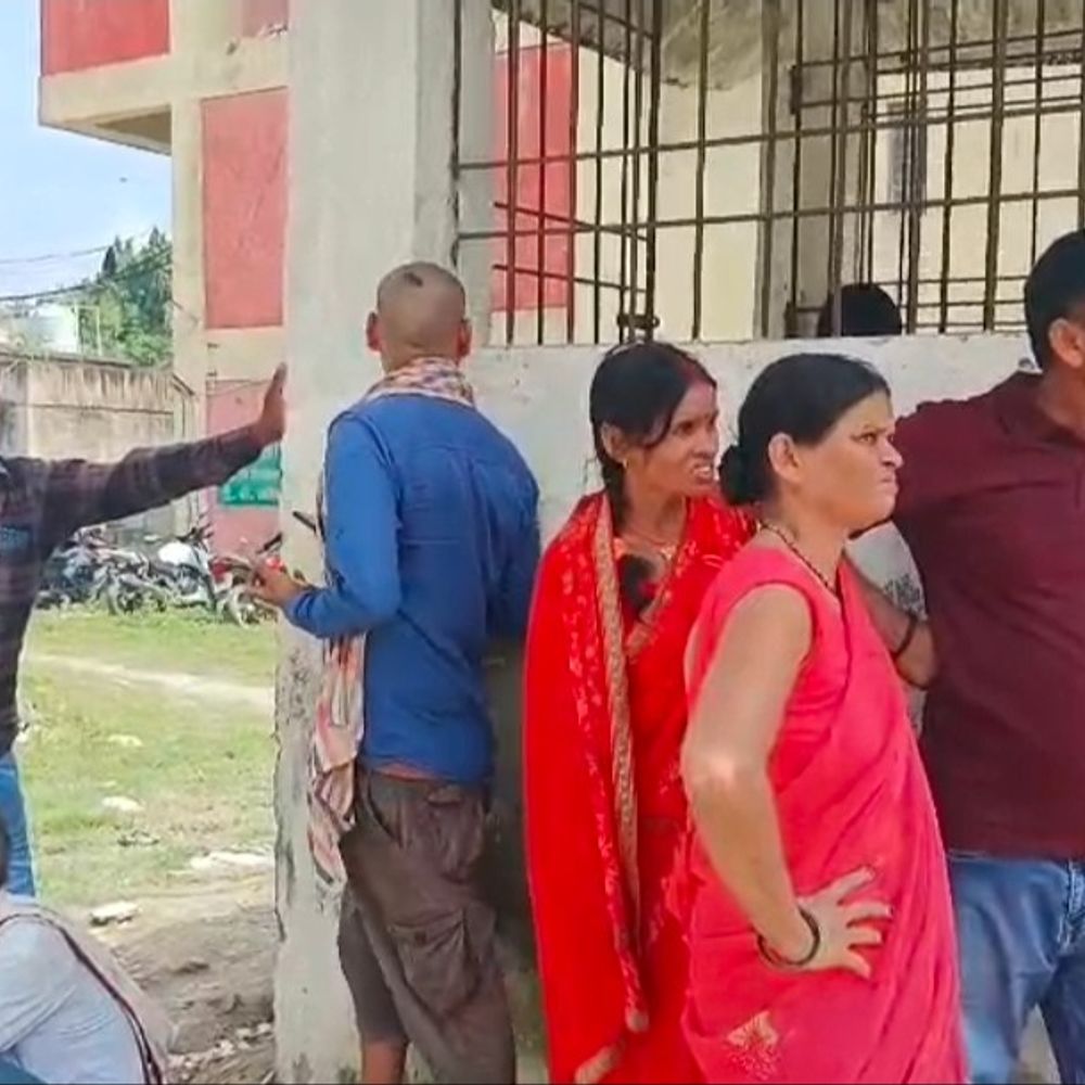 ड्यूटी के लिए निकला युवक ट्रक की चपेट में आया:मौके पर मौत 2 साल पहले हुई थी शादी; पत्नी इसी महीने बनने वाली थी मां