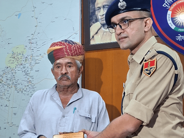 जोधपुर-पुलिस ने चोरी और गुम हुए 150 मोबाइल ढूंढ निकाले:सेकंड हैंड फोन बेचने वालों के पास मिले, पूरे नेटवर्क की जांच कर रही टीम