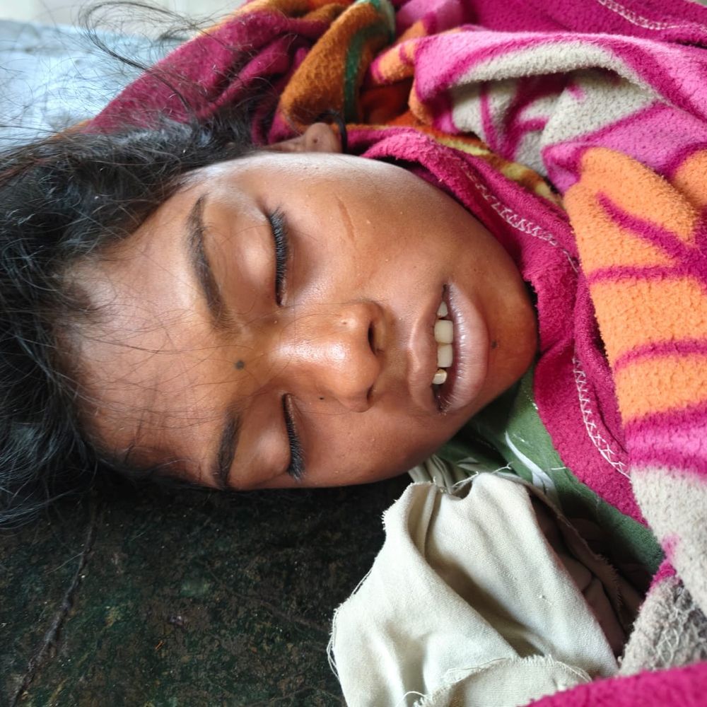 बैतूल में 16 साल की लड़की ने खाया जहर:इलाज के दौरान मौत; घर में अकेली थी