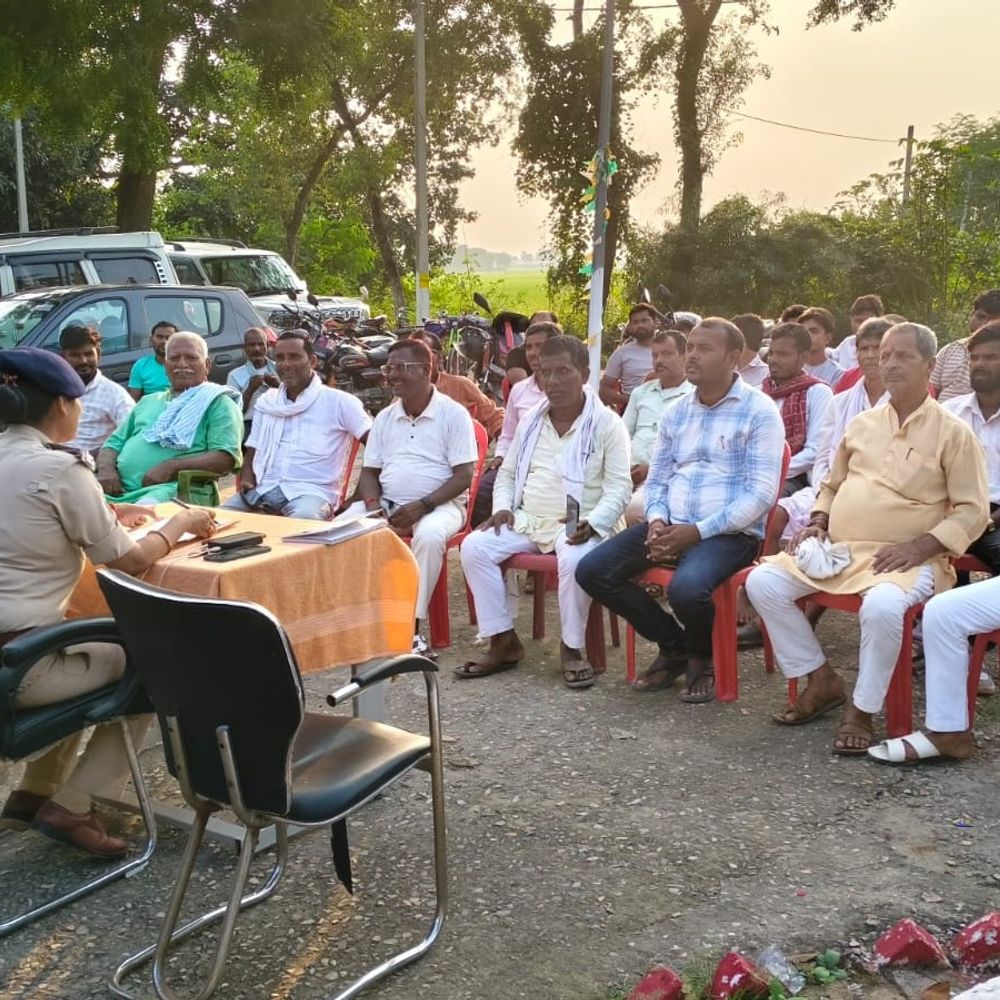 करंडे थाने में दुर्गा पूजा पर शांति समिति की बैठक:थाना प्रभारी ममता गिरी ने शांति और सद्भाव बनाए रखने की अपील की