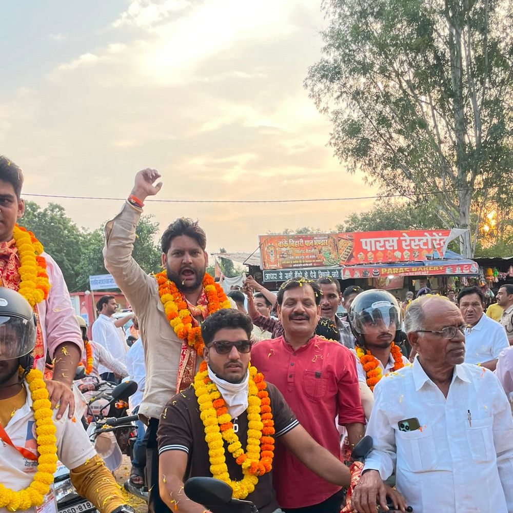 जनसेवा यात्रा का स्वागत, छात्रों ने किए ऐतिहासिक और धार्मिक स्थलों के दर्शन