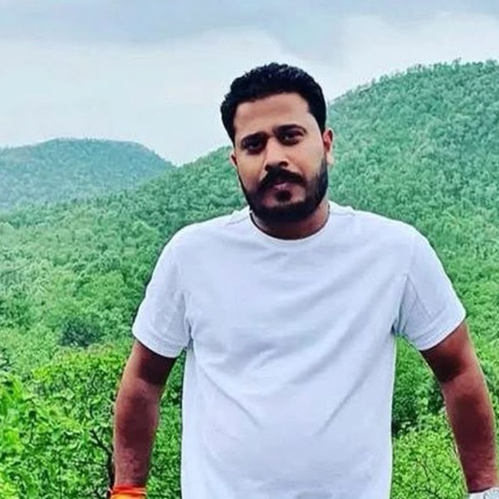 गैस एजेंसी संचालक की सड़क हादसे में मौत:कोटा-बारां नेशनल हाईवे पर तेज रफ्तार अज्ञात वाहन ने कार को मारी टक्कर