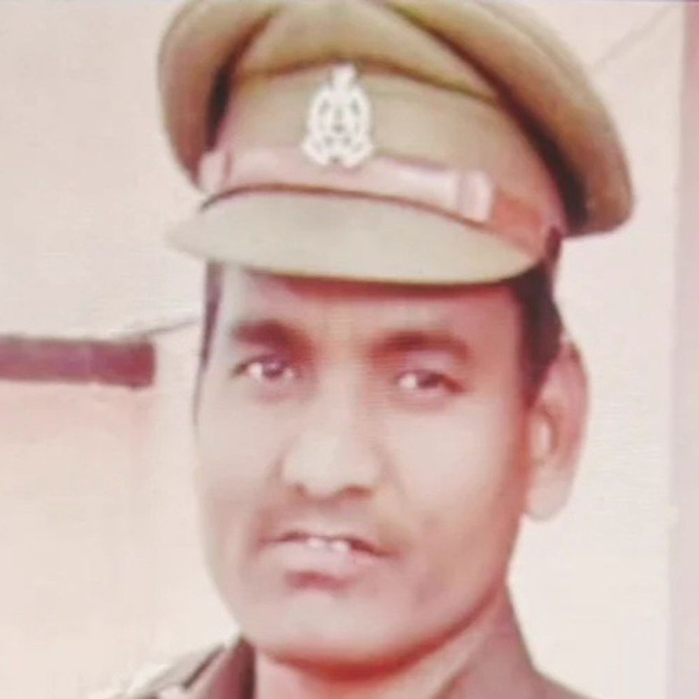 SP देहात की जांच में खुलेगा हाजिरी का खेल:बदायूं पुलिस लाइन में चार पुलिसकर्मी हो चुके सस्पेंड, आरआई की भूमिका पर सवाल