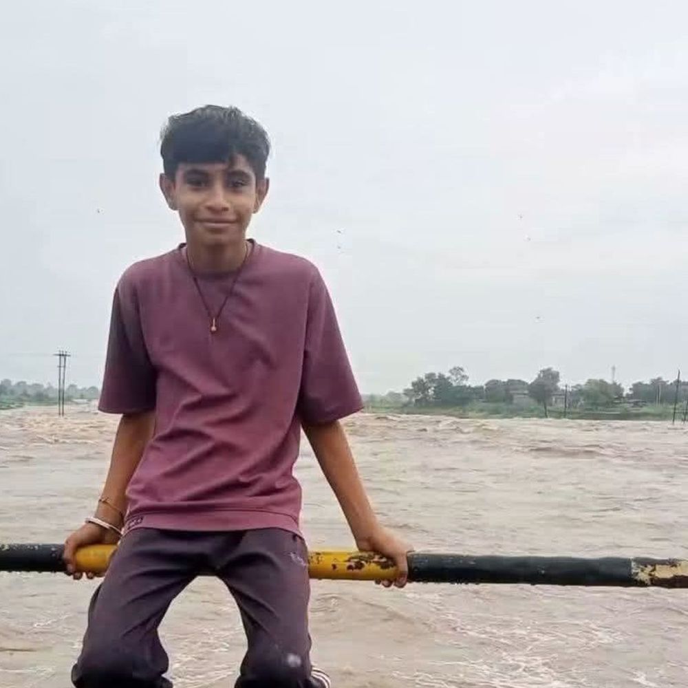 14 साल के लड़के की लाश बाथरूम में लटकी मिली:घर से दोपहर से लापता था, श्योपुर में सोंईकलां गांव में रहता था