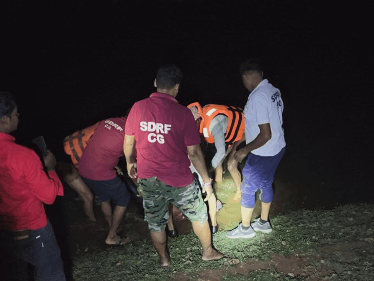 तालाब में नहाने गया युवक गहरे पानी में डूबा, मौत:दुर्ग में पैर फिसलने से हादसा; SDRF ने सर्च ऑपरेशन चलाकर शव बाहर निकाला