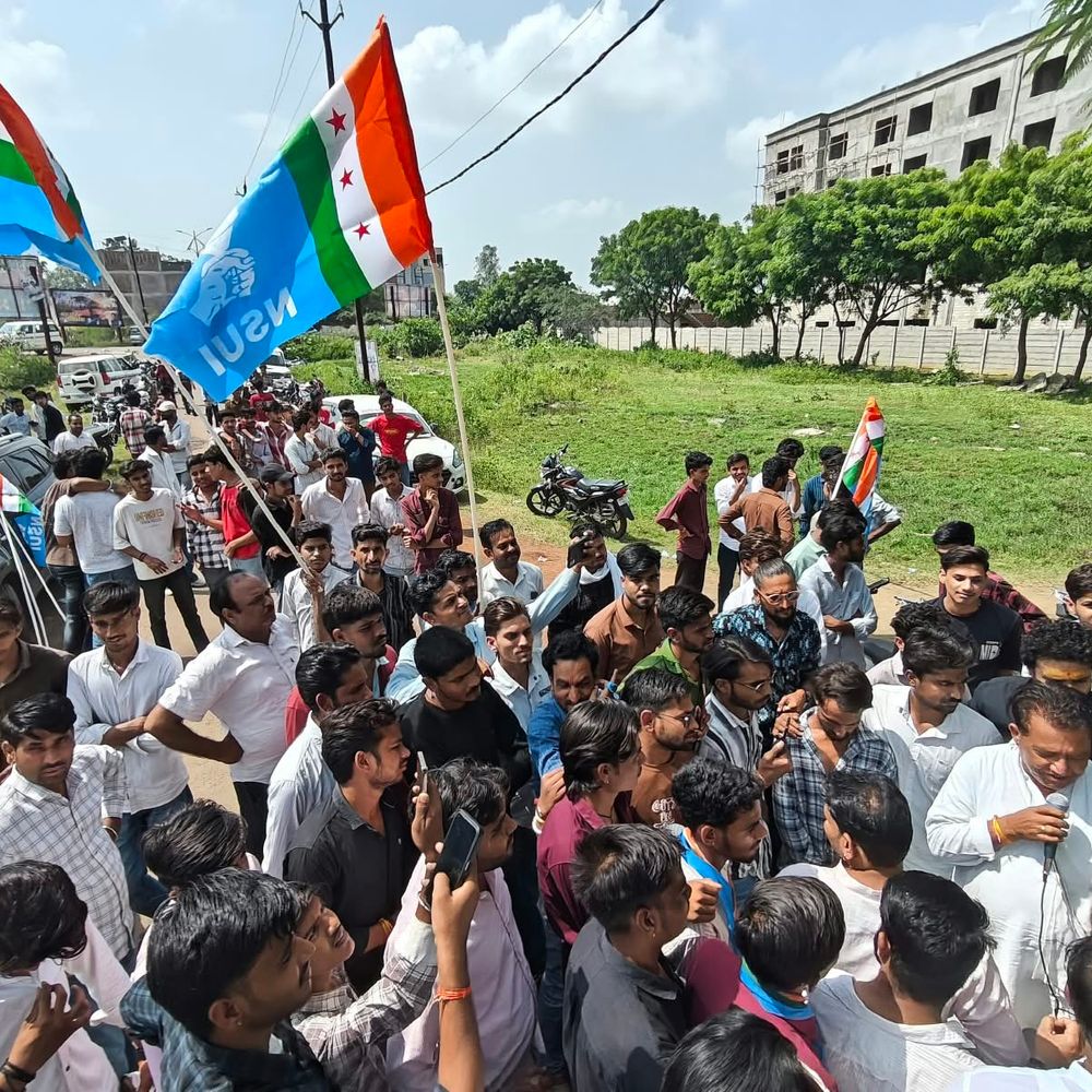 कॉलेज में संगठन को संरक्षण, छात्रों पर दबाव का आरोप:NSUI ने ज्ञापन देकर निष्पक्ष जांच और बाहरी लोगों के प्रवेश पर रोक की मांग की