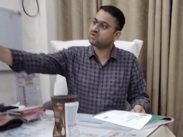 सांस फूलने पर मिर्गी की दवा देने का दावा:बेटे के इलाज को लेकर डॉक्टर पर लापरवाही का आरोप; रीवा कलेक्टर से शिकायत