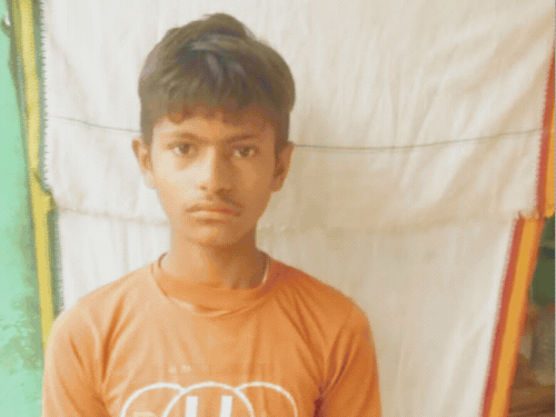 आगरा में दौड़ लगाते समय किशोरी तबीयत बिगड़ी,मौत:सांस लेने में दिक्कत के बाद तोड़ा दम, साथियों से कहा- सांस नहीं ले पा रहा