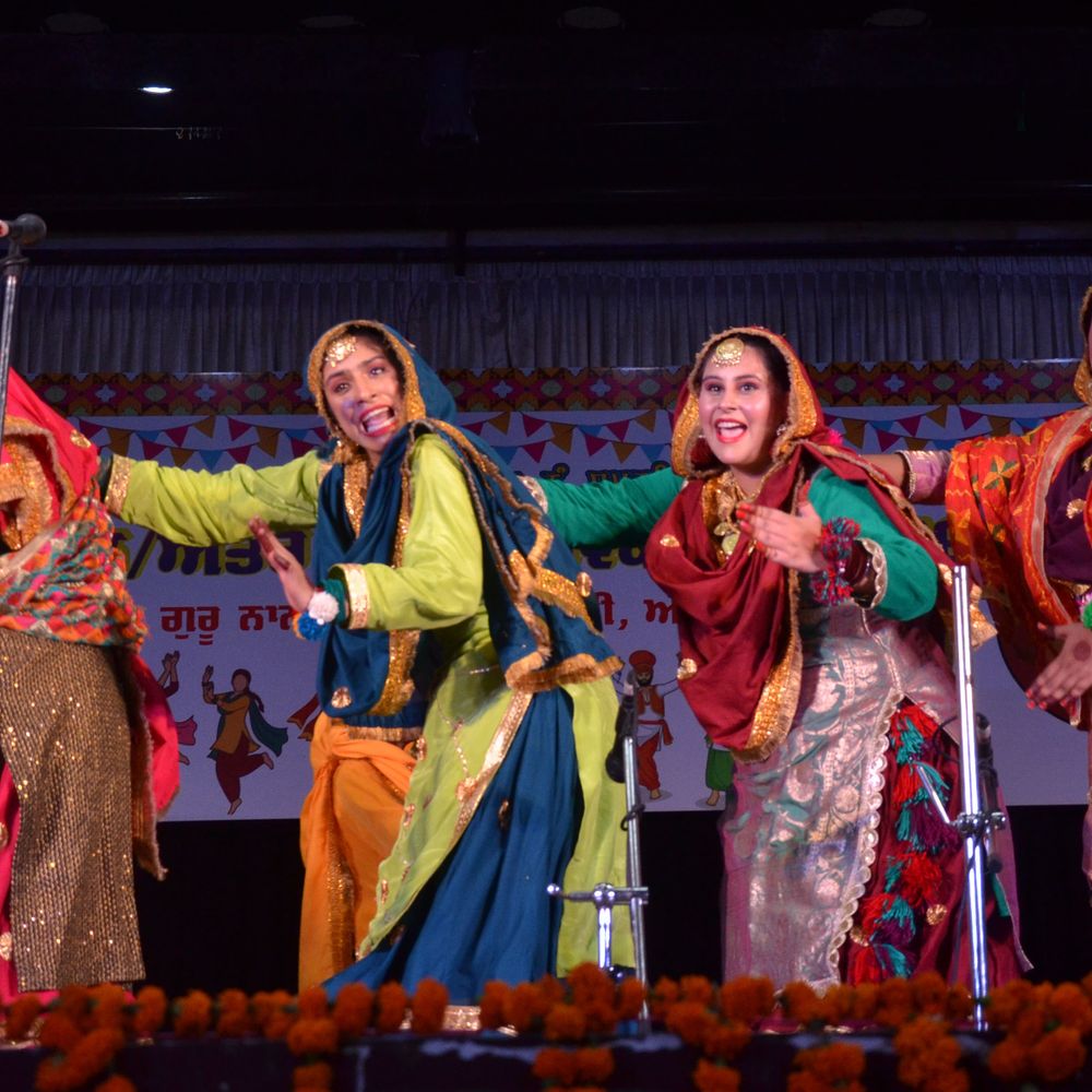 जीएनडीयू में ‘बी' जोन युवा महोत्सव का गिद्धे की गूंज के साथ आगाज, 17 कॉलेजों के छात्र कर रहे प्रस्तुतियां
