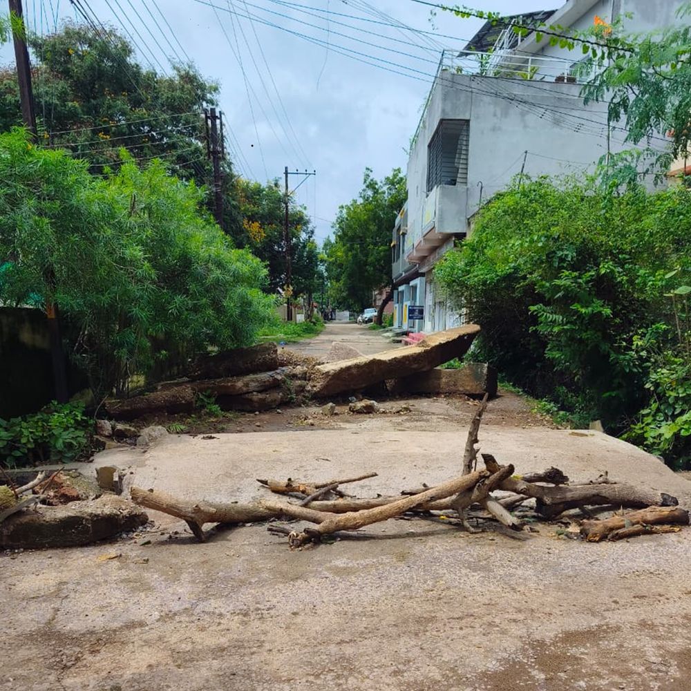 बोरसी : नाली पर डाला स्लैब, 15 दिन बाद भी रास्ता नहीं खोला गया