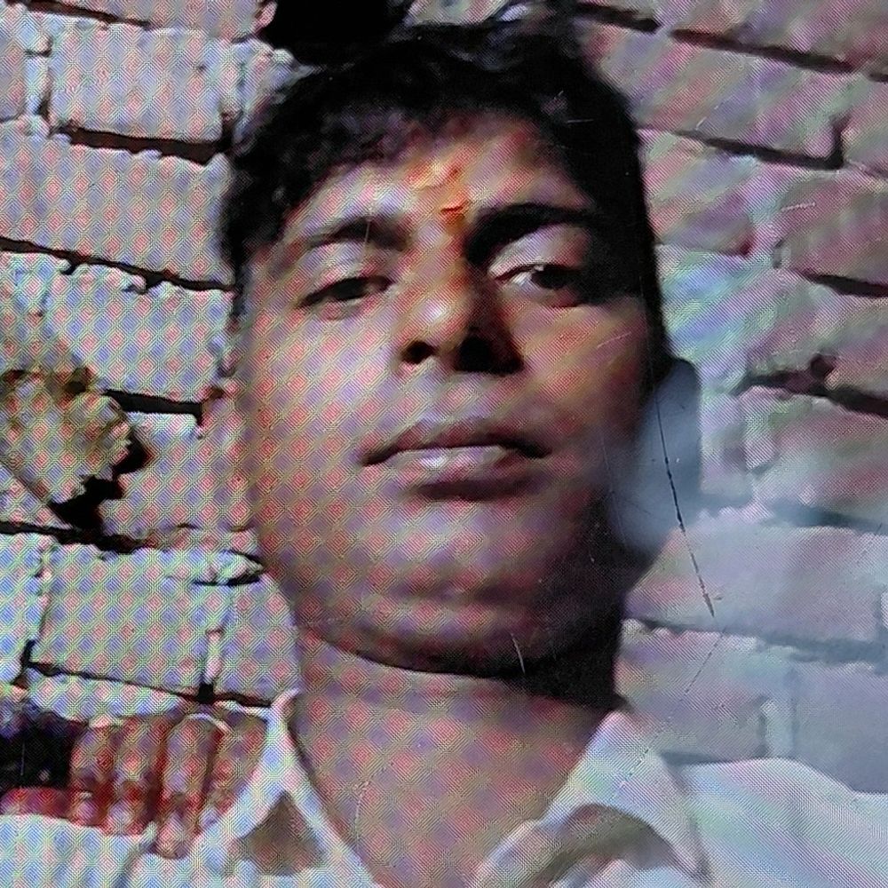 कैंटर की टक्कर से बाइक सवार युवक की मौत:फर्रुखाबाद में साथी के साथ ससुराल से लौट रहा था, जांच जारी