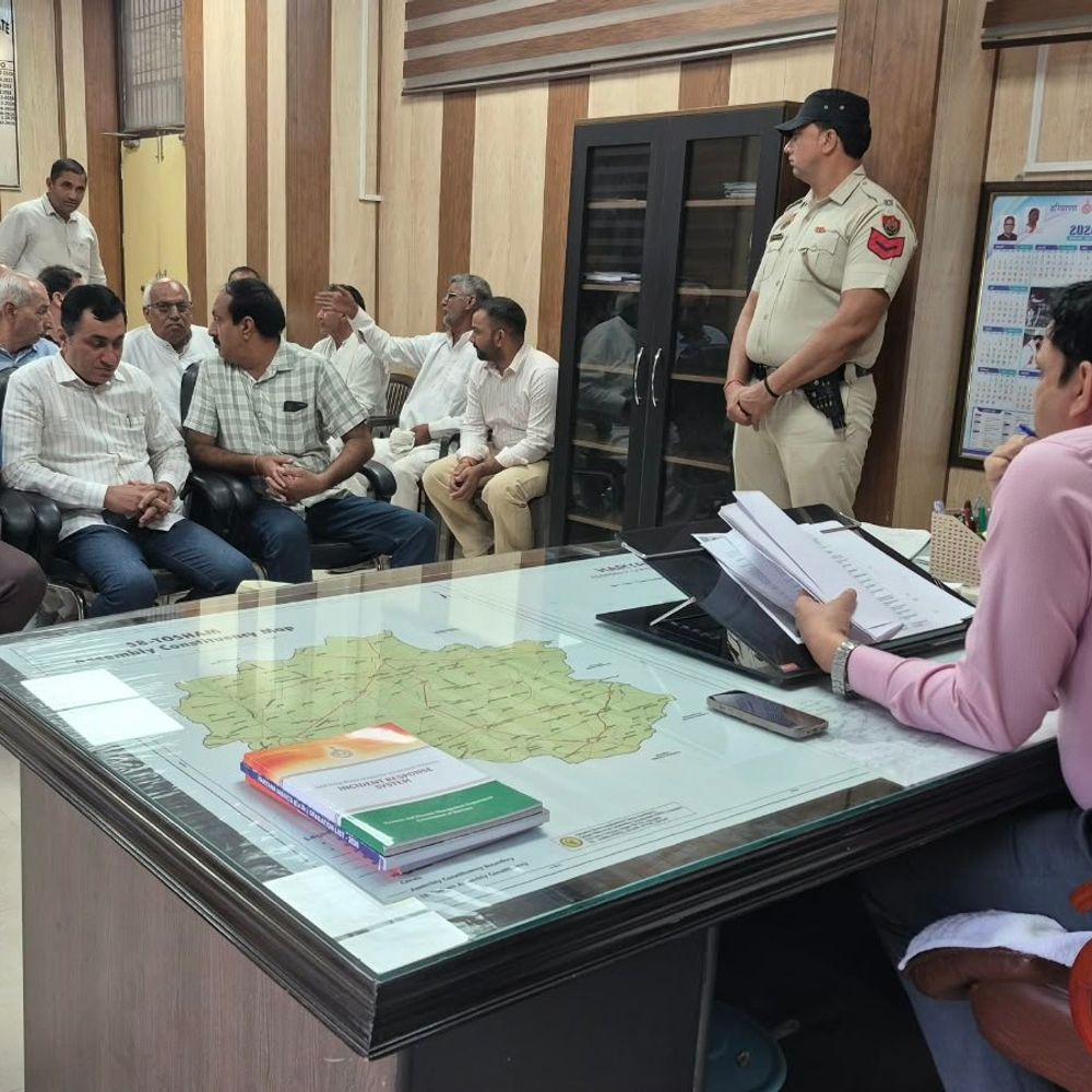 स्टोन क्रेशर पर PM10 सेंसर लगाना जरूरी:तोशाम एसडीएम ने दिए निर्देश, 1 नवंबर से लागू होगा नियम, न लगाने पर लगेगा जुर्माना