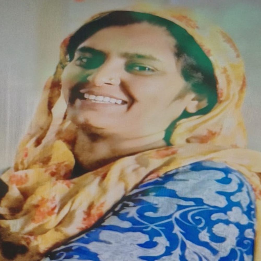 करनाल में ट्रैक्टर-ट्राली ने महिला को कुचला:मौके पर मौत: पति से 5 मिनट पहले हुई थी बात, शैड के नीचे ई रिक्शा का कर रही थी इंतजार