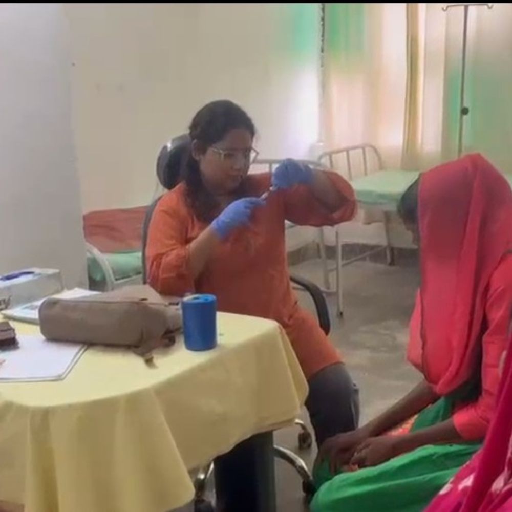 जौनपुर में HPV वैक्सीनेशन का लक्ष्य 100% पूरा:CMO ने दी जानकारी, सर्वाइकल कैंसर से बचाव में अहम भूमिका