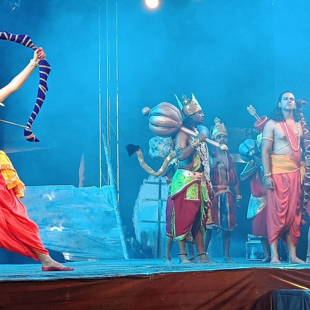 श्रीराम राज्याभिषेक के साथ रामलीला महोत्सव का समापन:टीकमगढ़ में अंतिम दिन हुआ लंका युद्ध, रावण वध; हनुमान ने बचाए लक्ष्मण के प्राण