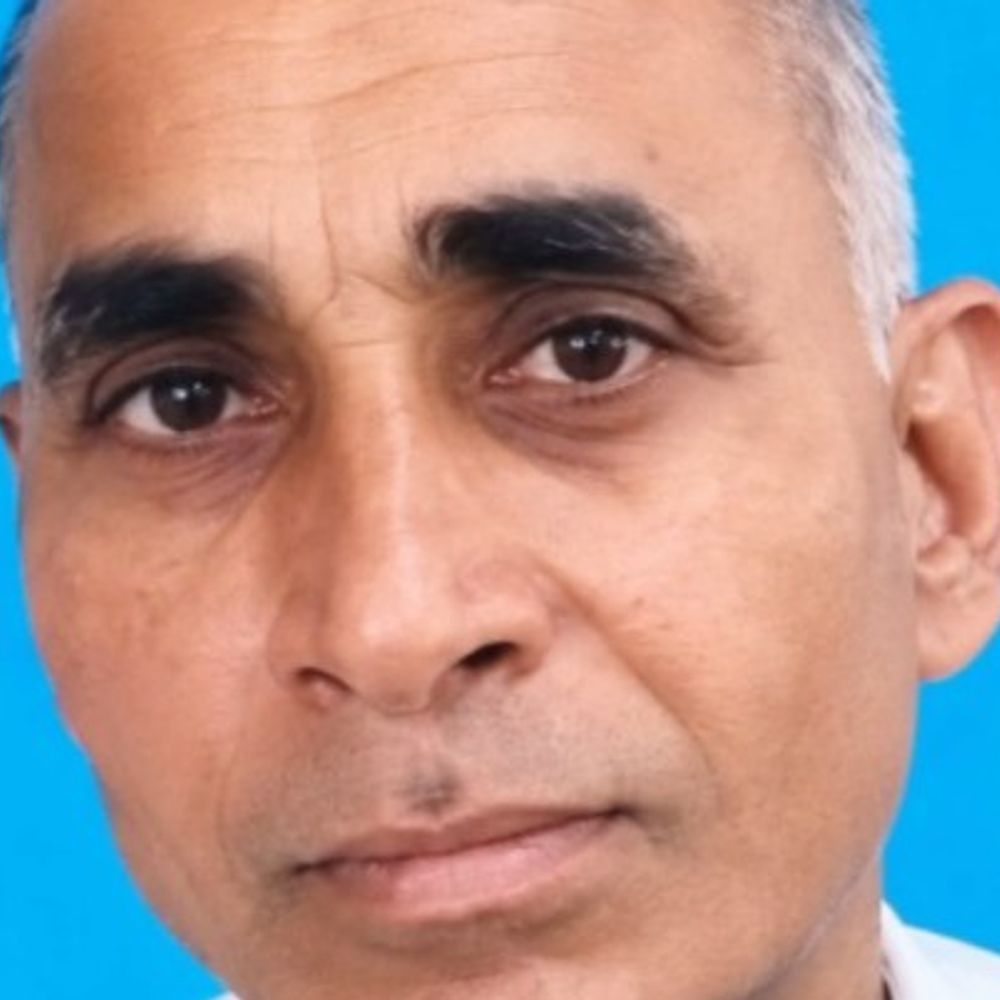 शराब ठेके के सेल्समैन की गोली मारकर हत्या:शव एटा पहुंचा, घर में मातम, पुलिस CCTV से लुटेरों की तलाश में जुटी