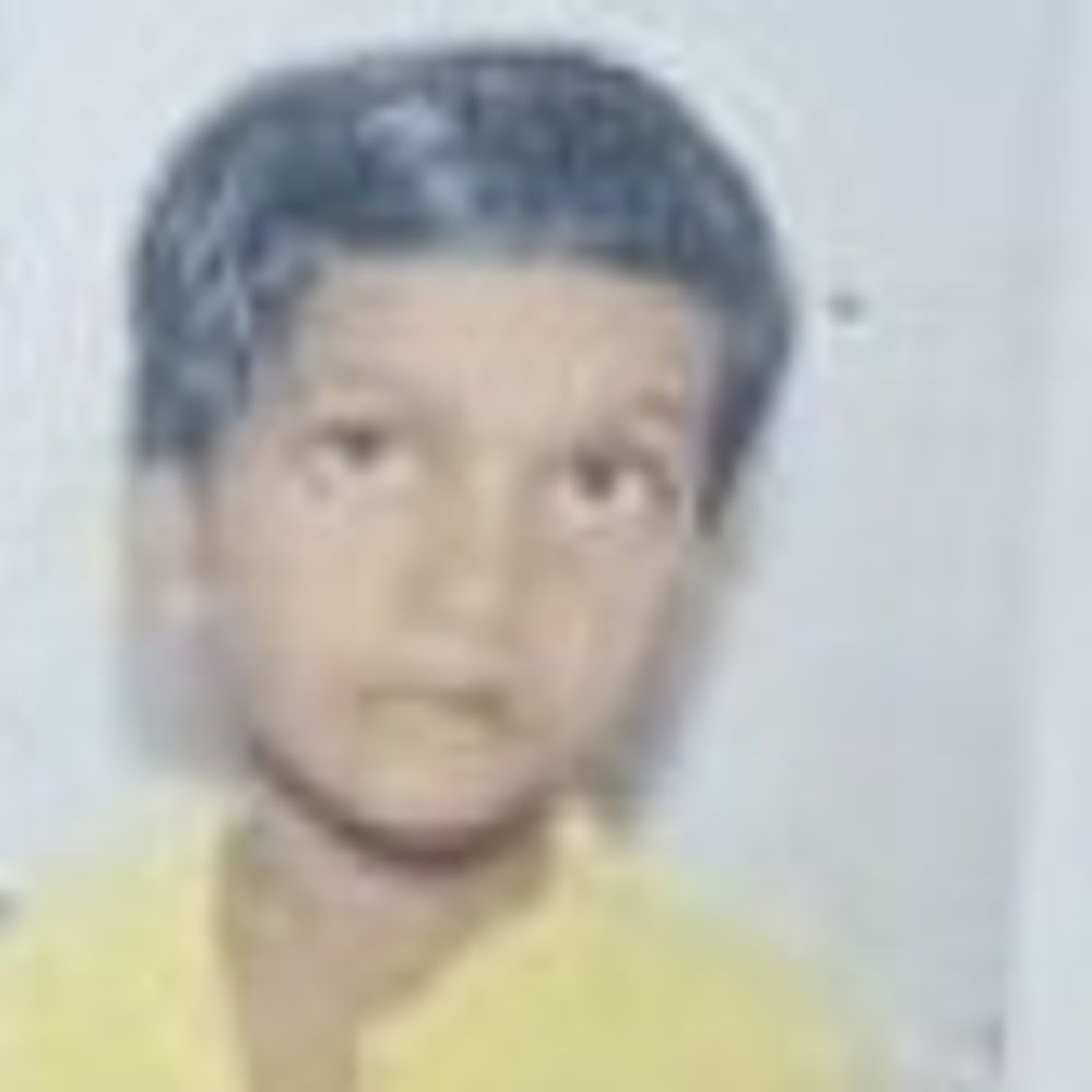 8 साल की बच्ची कुएं में गिरी, मौत:देवरिया में घर के पास खेलते समय हादसा, 5 घंटे बाद निकाला गया शव