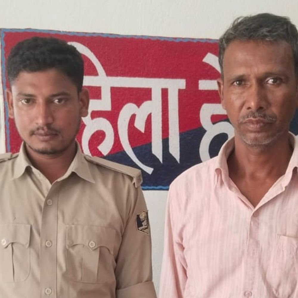 नीमा में 9 लीटर देसी शराब के साथ एक गिरफ्तार:पुलिस ने बालेश्वर सहनी को पकड़ा, मद्यनिषेध अधिनियम के तहत केस दर्ज