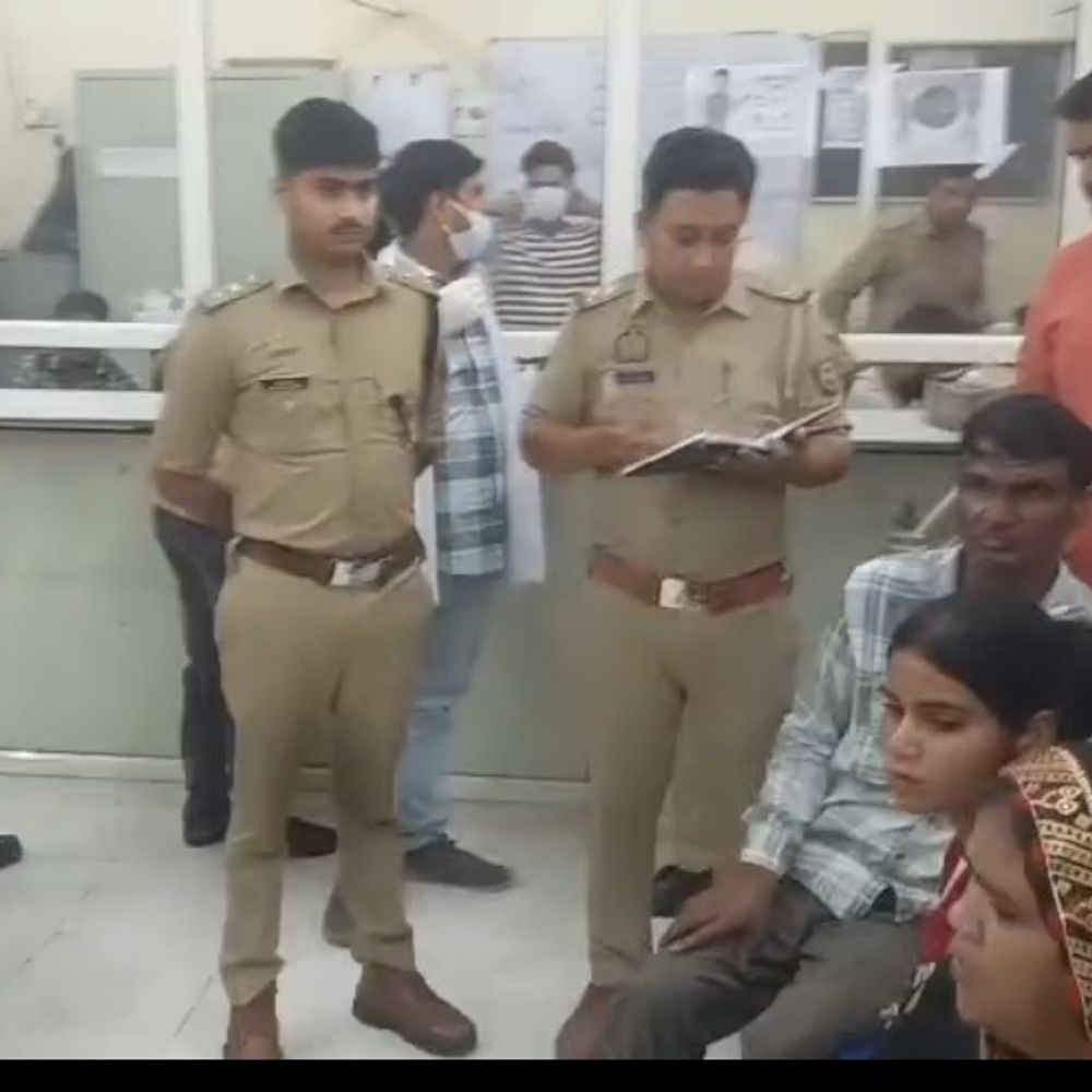 हाथरस में दो पक्षों में जमकर मारपीट, 9 घायल:पुलिस ने घायलों का कराया डॉक्टरी परीक्षण, इलाके में जातीय तनाव