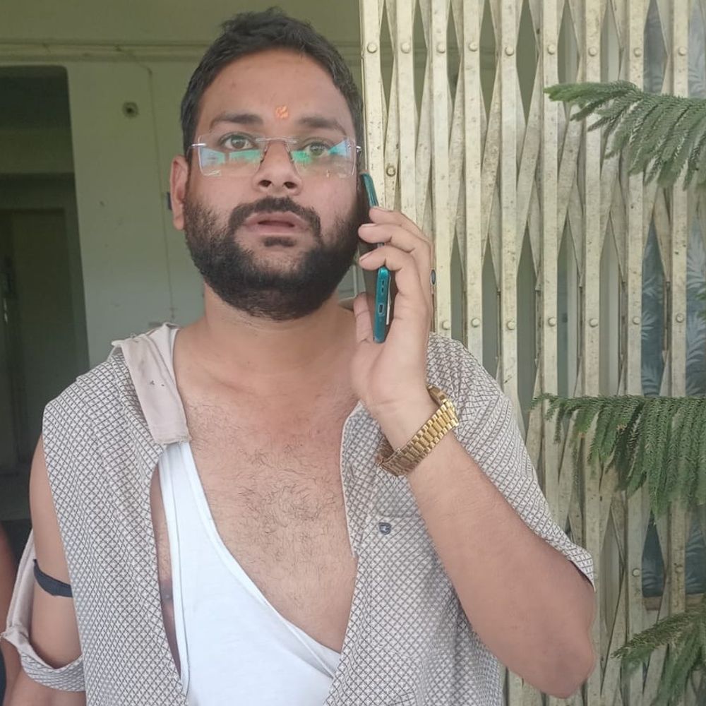 खनियाधाना बस स्टैंड पर फायरिंग, व्यक्ति घायल:नप अध्यक्ष पति और रेप पीड़िता के पिता ने एक-दूसरे पर लगाए आरोप, दो FIR दर्ज