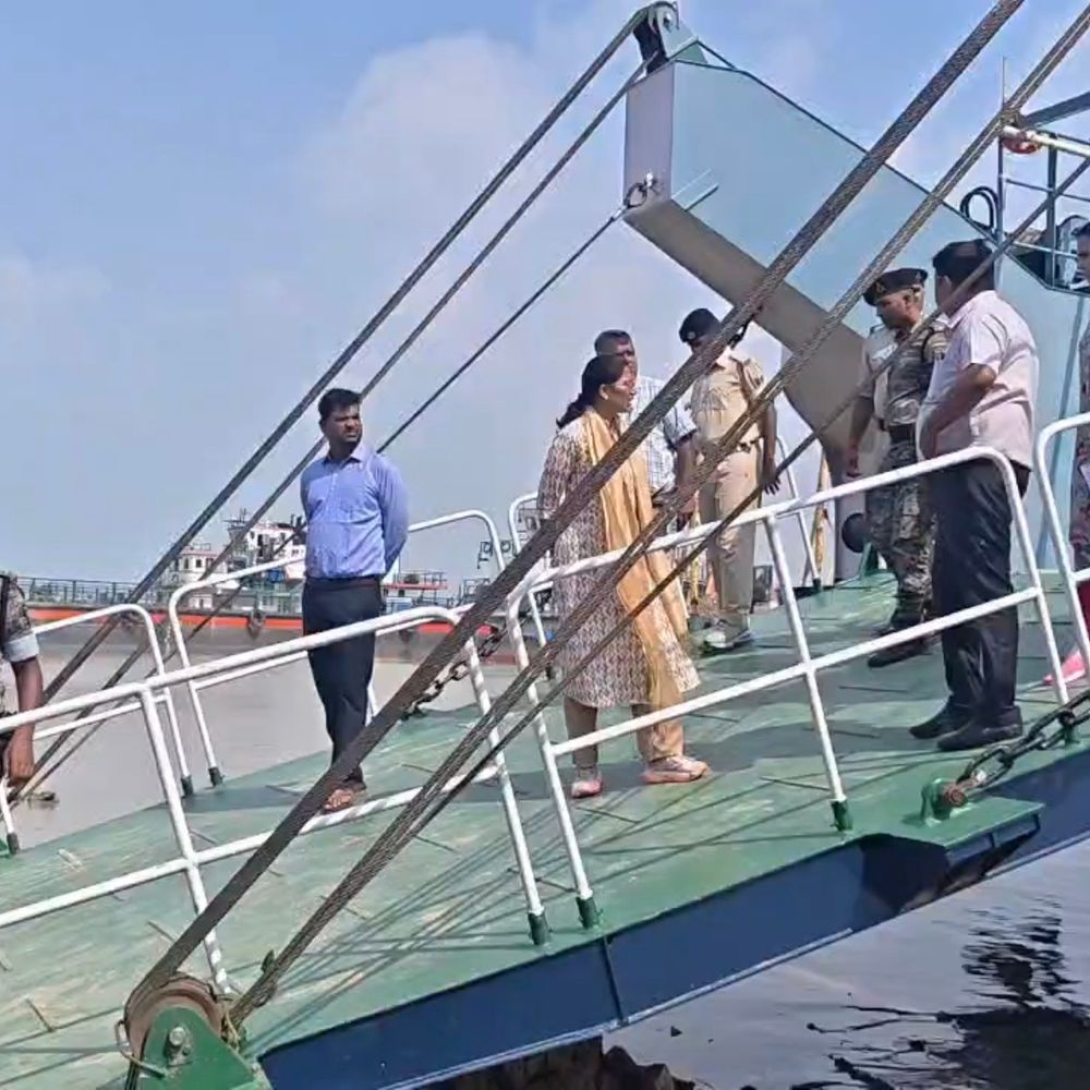 भागलपुर में बेली ब्रिज बंद:नवगछिया का सफर तीन महीने जलमार्ग से होगा, सुबह 6 से शाम 6 बजे तक मुफ्त सेवा