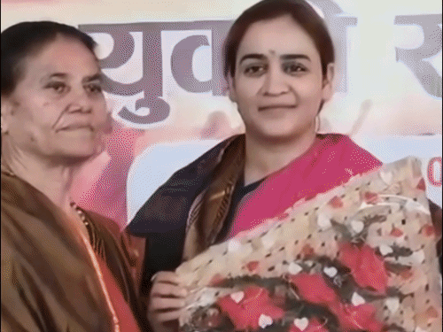 पार्टी जहां तय करेगी, वहीं से लड़ूंगी चुनाव- अपर्णा यादव:बोलीं- मैनपुरी से चुनाव लड़ने की इच्छा नहीं, सीट का फैसला पार्टी पर छोड़ा
