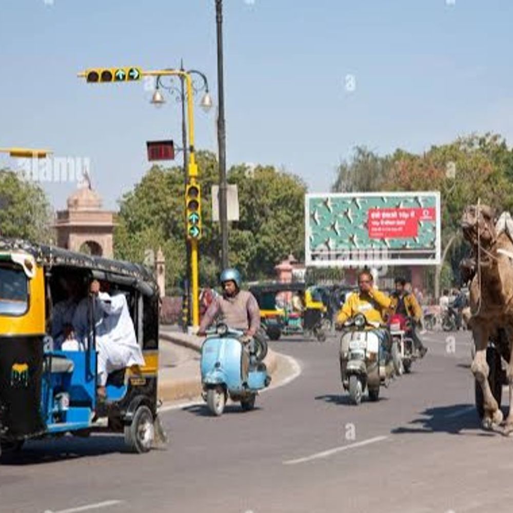 बीकानेर में 23 जगह लगेंगी नई ट्रैफिक लाइट:पुरानी 17 लाइटों में सिर्फ 4 काम की; गजनेर रोड पर सबसे बुरे हालात