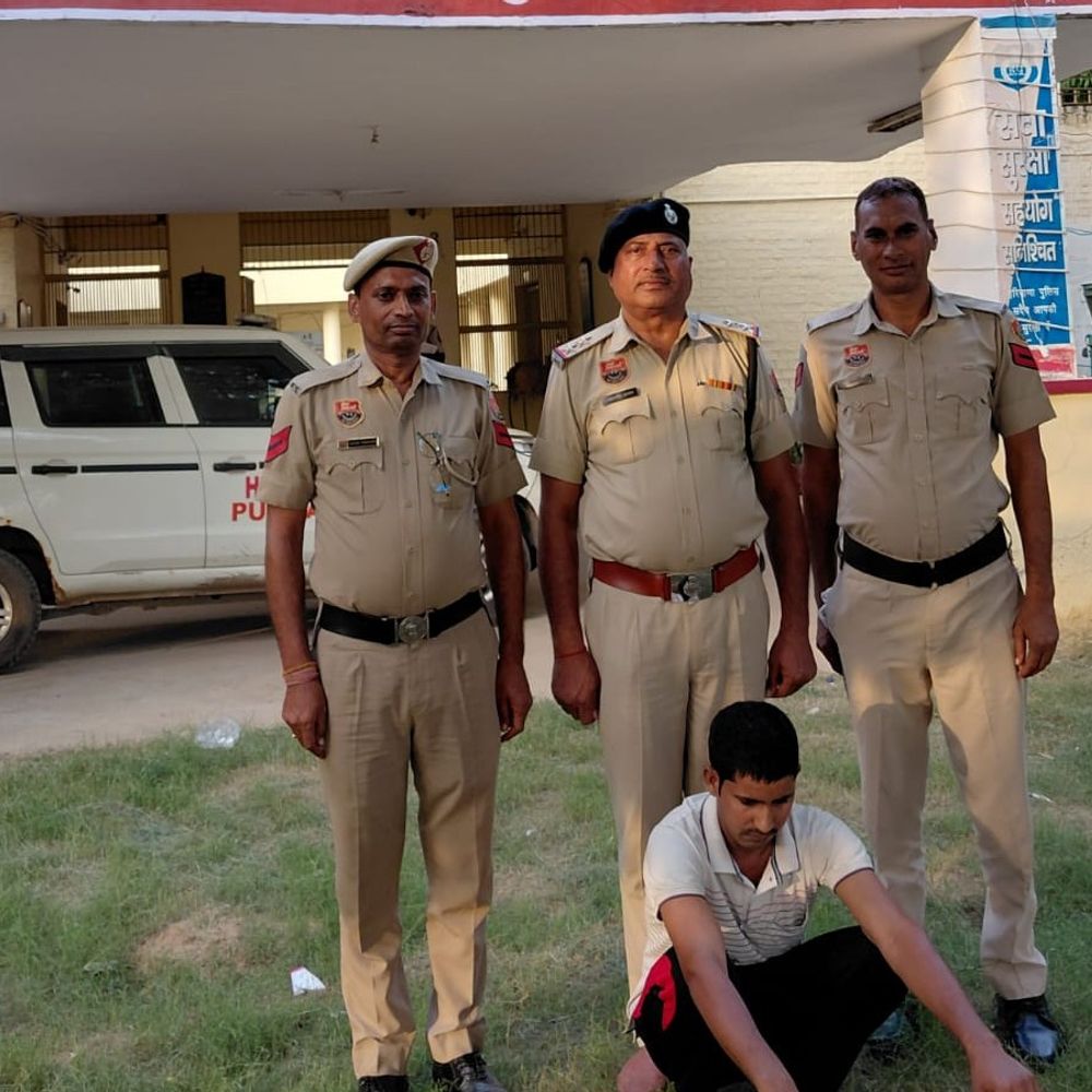 नूंह पुलिस ने अरेस्ट किया चोरी का आरोपी:काफी समय से फरार चल रहा, रेवाड़ी में दर्ज है 10 केस, कई दिनों से तलाश