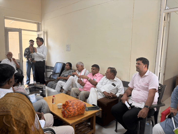 जगमोहन मीणा बोले- व्यक्तिगत मतभेद भुलाकर एकजुट होना होगा:संगठन को मजबूत करने में जुट जाएं; पंचायत चुनाव को लेकर भाजपा की बैठक