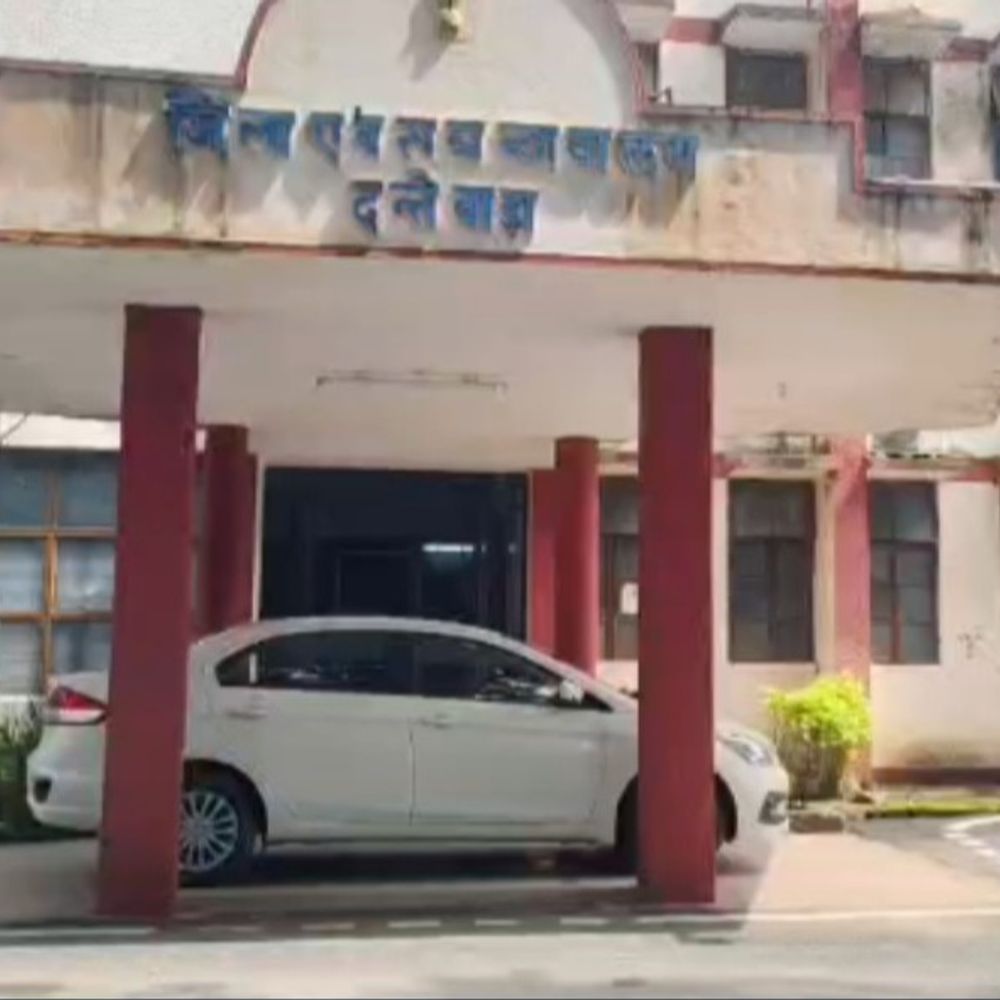 जमीन विवाद में भतीजी की कुल्हाड़ी से हत्या:पिता-पुत्र को उम्रकैद, 2-2 हजार जुर्माना भी; 15 गवाहों के बयान के बाद कोर्ट ने सुनाई सजा