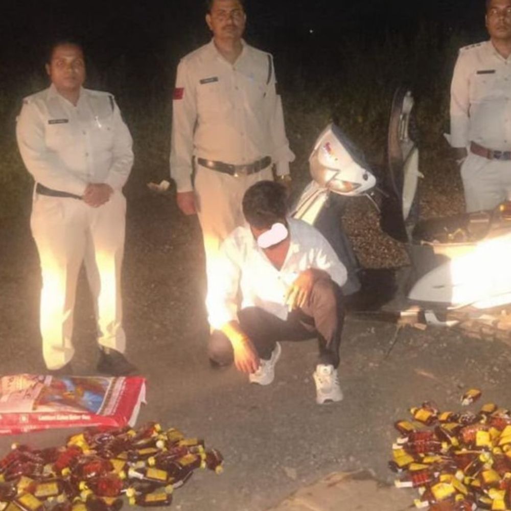 316 पाव देशी मसाला शराब जब्त:स्कूटी सवार तस्कर गिरफ्तार, छिंदवाड़ा-सिवनी मुख्य मार्ग पर हुई कार्रवाई
