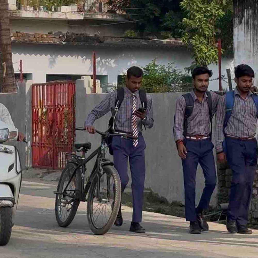 गोरखपुर में उमस और तेज धूप से लोग बेहाल:तापमान 32 डिग्री सेल्सियस तक जाएगा, 4-5 दिन तक नहीं मिलेगी राहत
