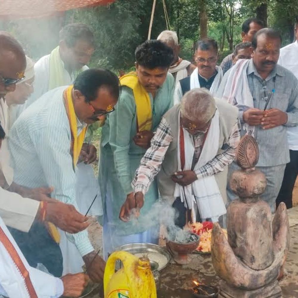 आमाडुला में गोंडवाना समाज ने मनाया ठाकुर जोहरीन, बूढ़ादेव की पूजा की