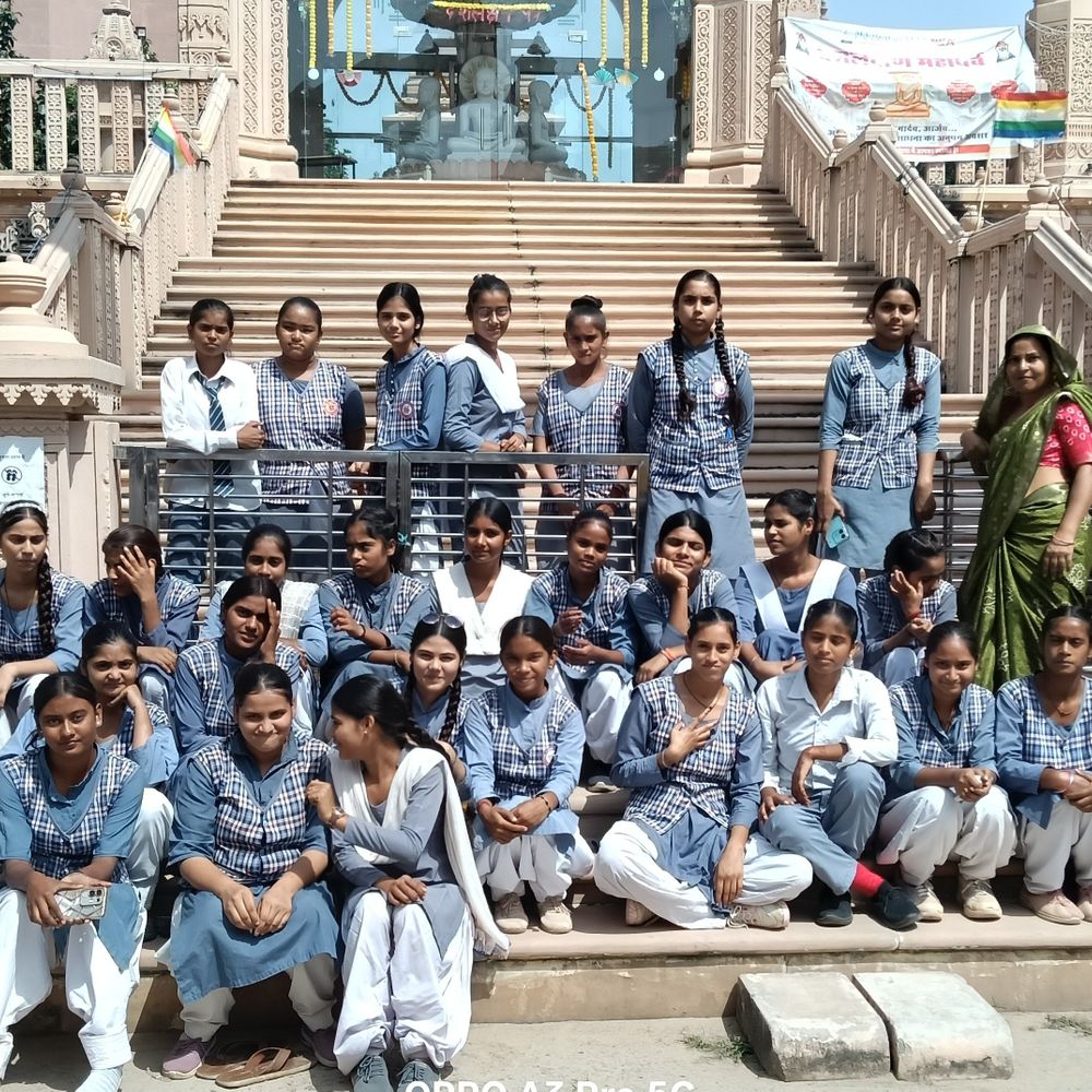 मथुरा के छात्रों का शैक्षणिक भ्रमण कार्यक्रम:मंगलायतन विश्वविद्यालय पहुंचे छात्र,100 से अधिक पाठ्यक्रमों की मिली जानकारी