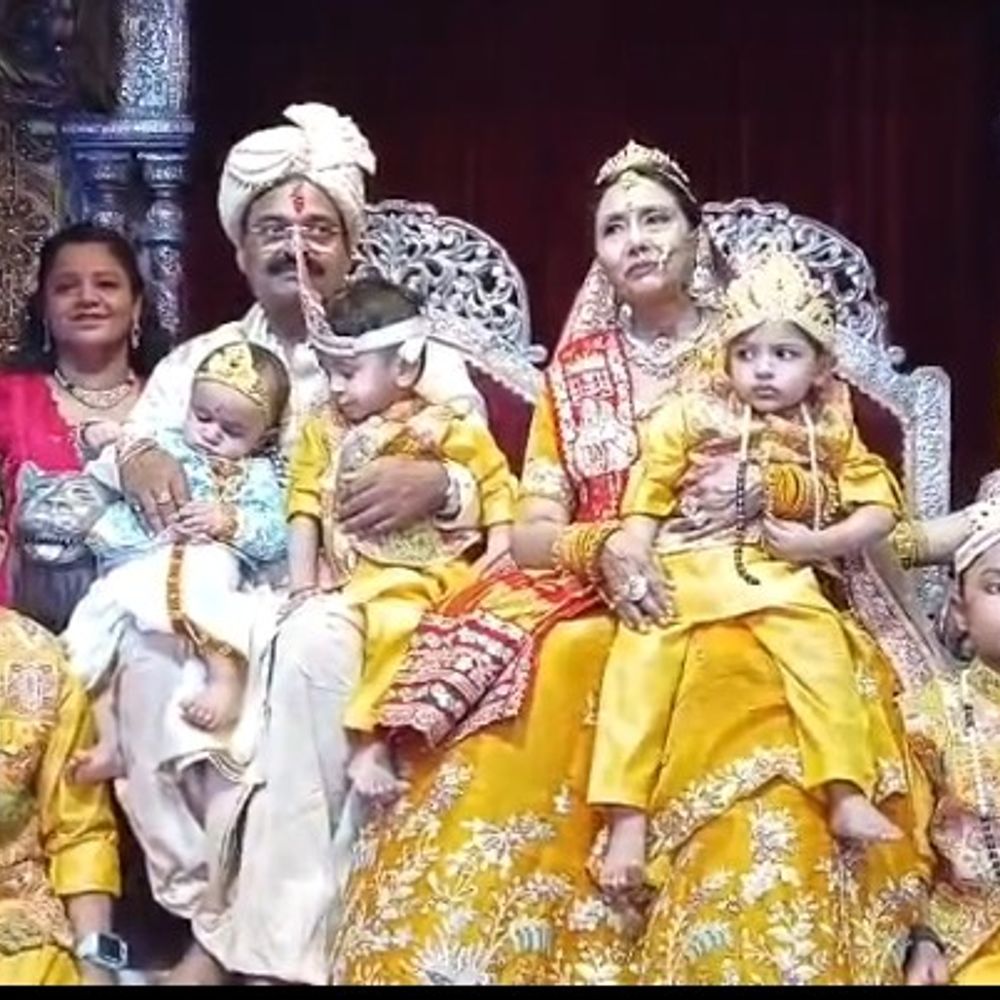 रामलीला मैदान में प्रगट भए रामलला, गूंजे बधाई गीत:चारों भाइयों के जन्म पर बांटी मिठाई और खिलौने, कल होगा सीता जन्म मंचन