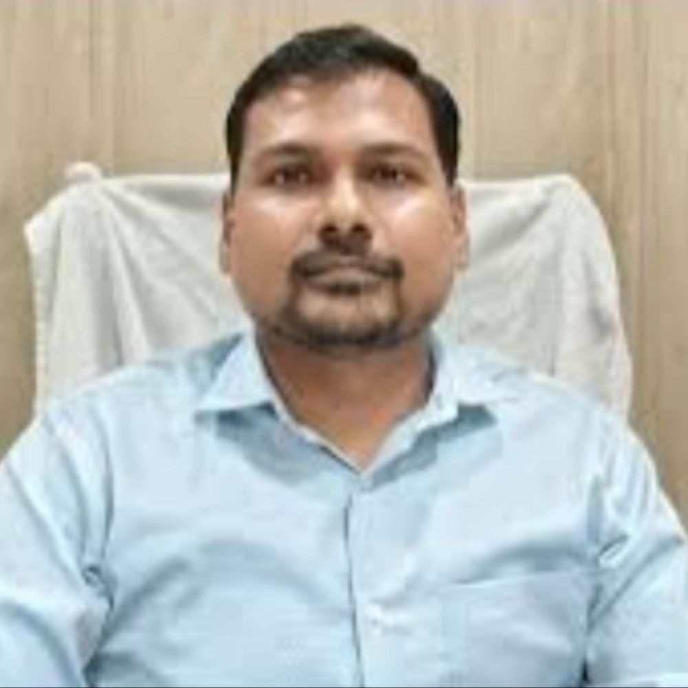 कन्नौज BSA के खिलाफ शिकायत पर जांच बैठी:7 दिन में रिपोर्ट देगी 3 अफसरों की टीम, पूर्व सांसद सुब्रत पाठक ने मुख्यमंत्री से की शिकायत