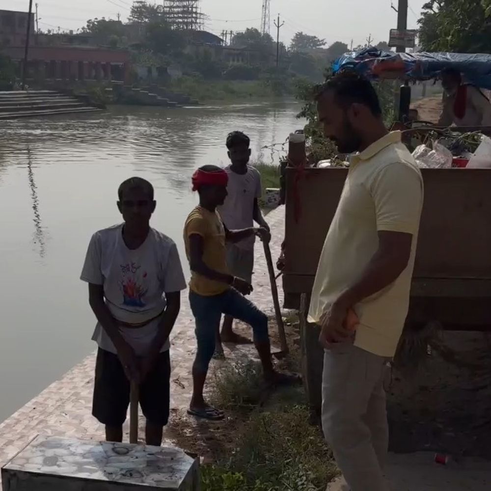 सीतामढ़ी में स्वच्छता अभियान का लोगों ने जताया विरोध:6 महीने से नाला सफाई नहीं, बारिश में सड़क पर आता है गंदा पानी