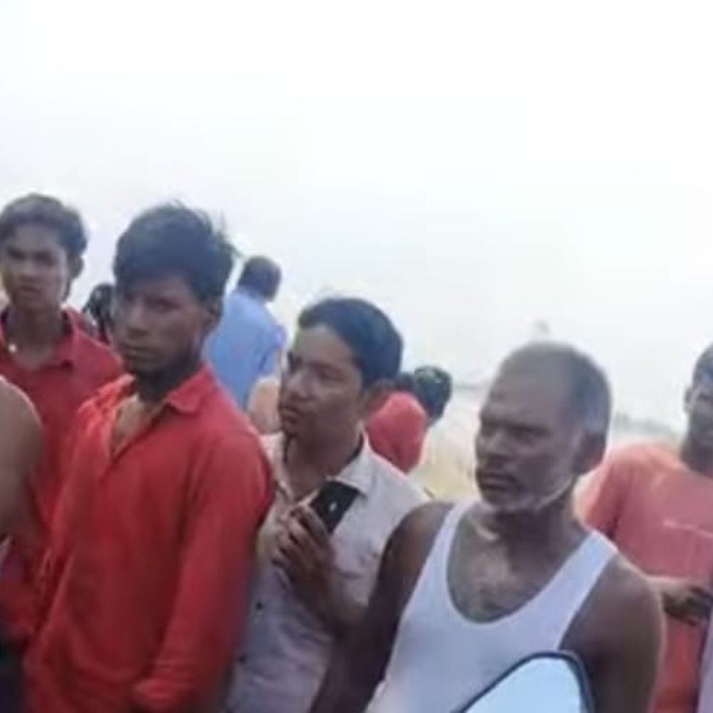 मुजफ्फरपुर में नदी में डूबने से व्यक्ति की मौत:कटहरा घाट पर नहाने के दौरान हादसा, पोते के छठियार में शामिल होने गए थे