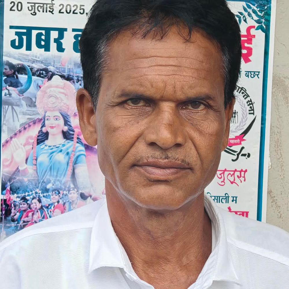 तालाब के पास मिला सरपंच का शव, चोट के कई निशान भी मिले