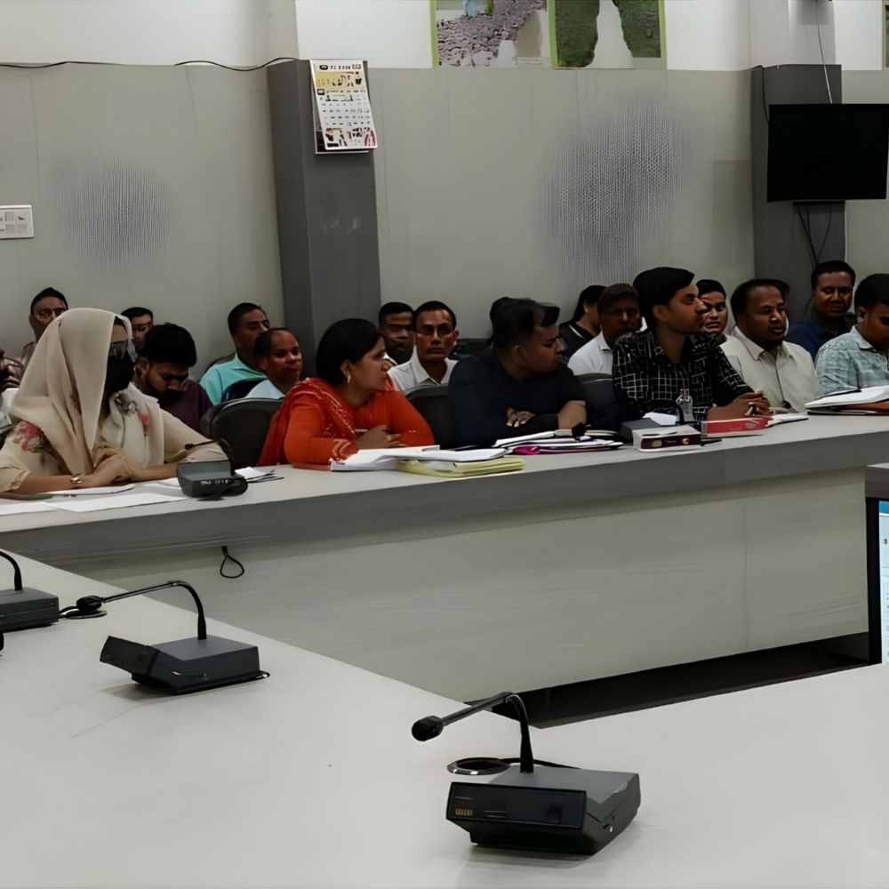 कलेक्टर ने पंचायत एवं ग्रामीण विकास के साथ ही विभिन्न विभागों के कार्यों की समीक्षा दी, जरूरी निर्देश भी दिए