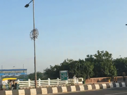 लखनऊ में सुबह से निकली तेज धूप:दिन में बढ़ेगी गर्मी, 33°C तक पहुंचेगा तापमान ; बारिश के आसार नहीं