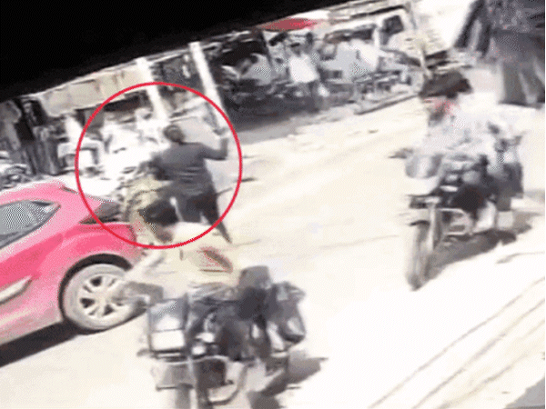 छात्रा की पिटाई करने वाली PHE सब इंजीनियर पर FIR:रायसेन में वीडियो जारी कर मांगी माफी; बोली- ऑफिस के काम से परेशान थी