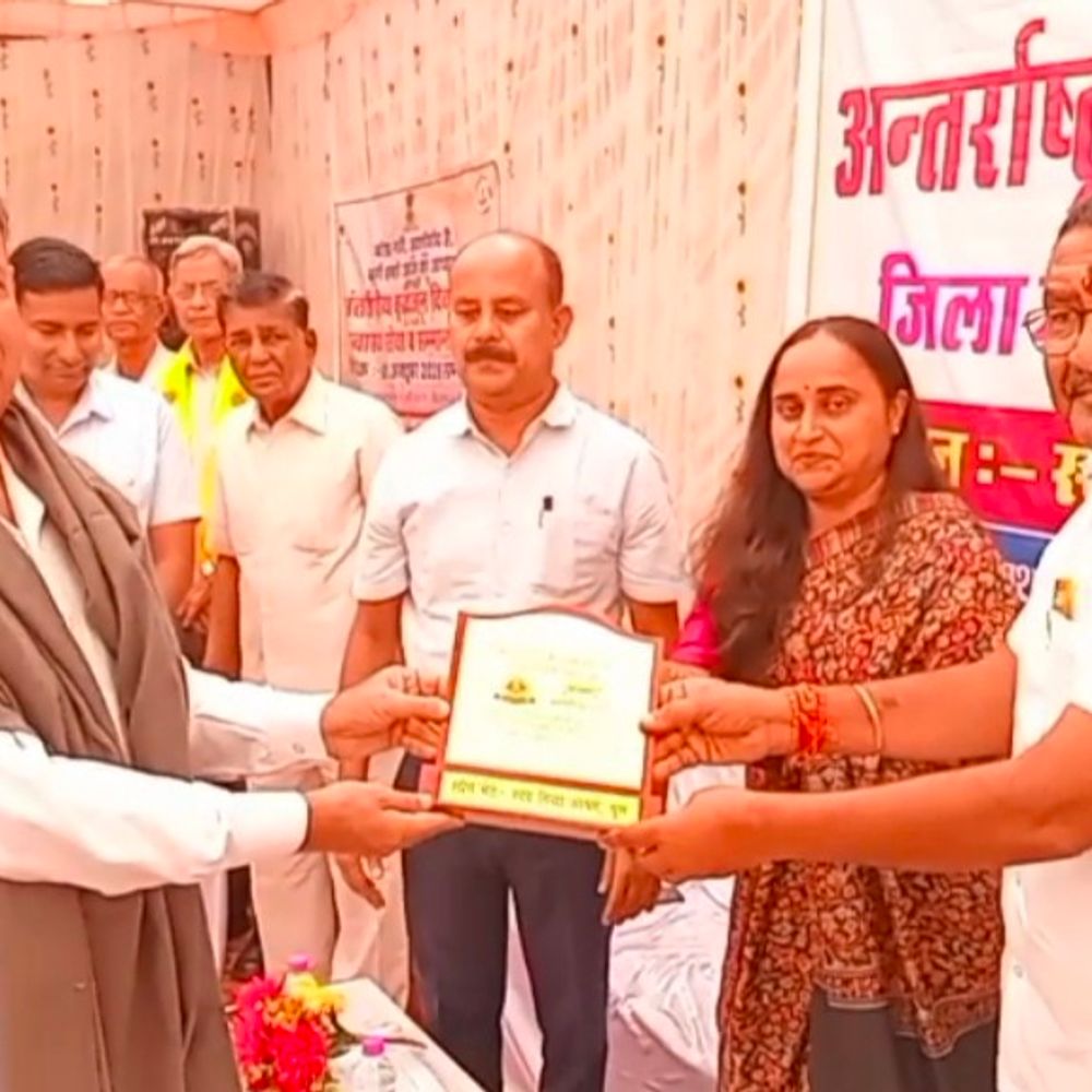 चूरू में बुजुर्गों का हुआ सम्मान:परिवार और समाज की नींव बताया, स्वयं सिद्ध आश्रम में हुआ समारोह