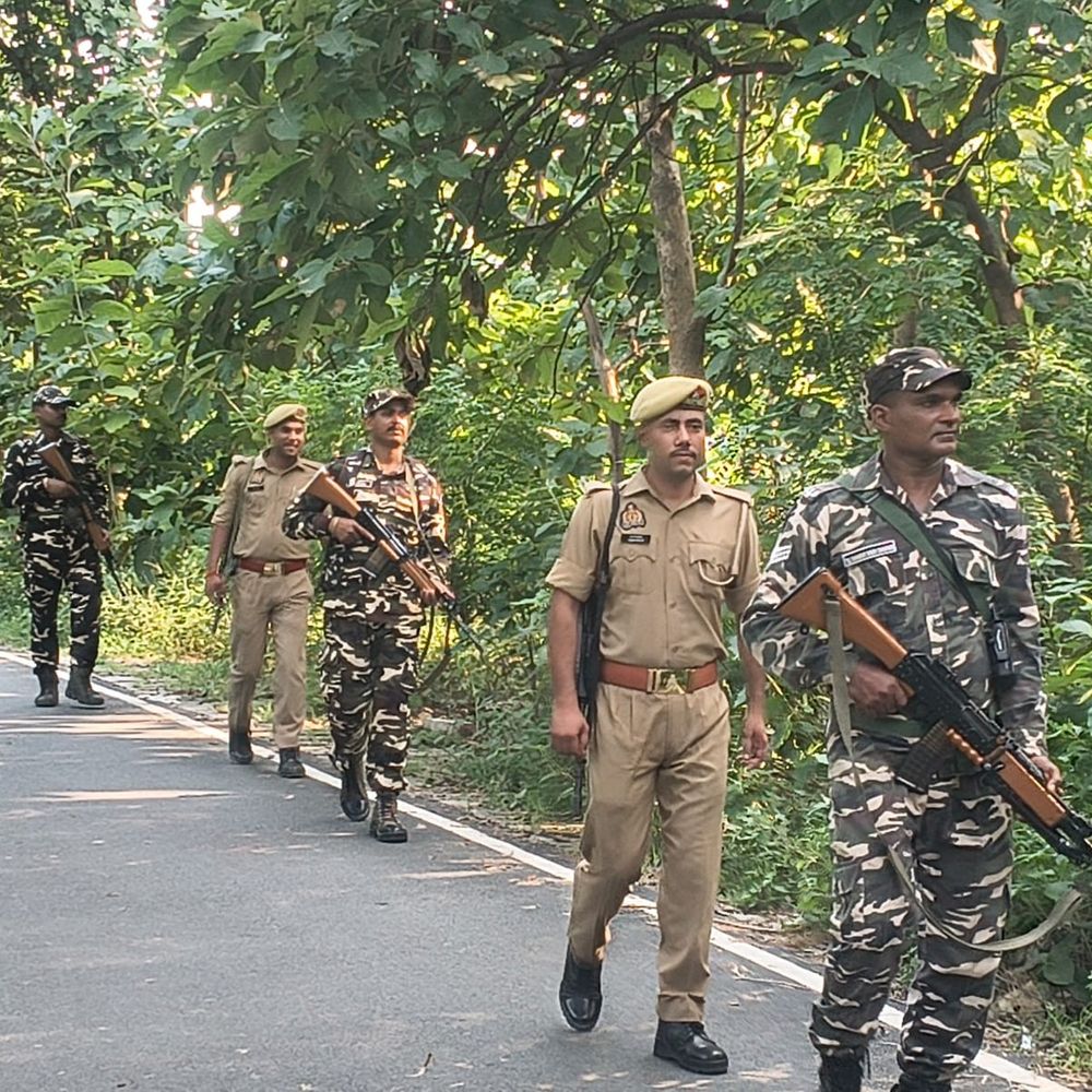 इंडो-नेपाल सीमा पर पुलिस-एसएसबी की संयुक्त गश्त:सुरक्षा मजबूत करने के लिए संवेदनशील इलाकों में अवैध गतिविधियों पर रखी नजर