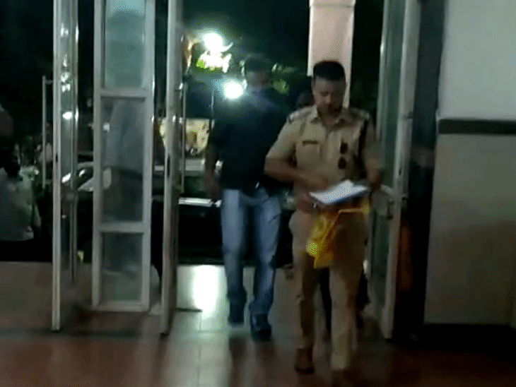गोरकर बंधुओं के दोहरे हत्याकांड में तीसरा आरोपी गिरफ्तार:पुलिस से बचकर भागने की कोशिश में नितेश उर्फ खलनायक के पैर में लगी चोट
