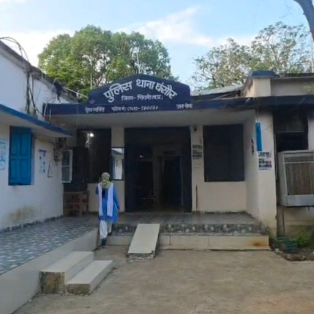 सिवनी में स्कूल जा रही छात्रा पर ब्लेड से हमला:अंजान घर में भागकर छिपी; बाइक सवार 3 युवकों पर आरोप