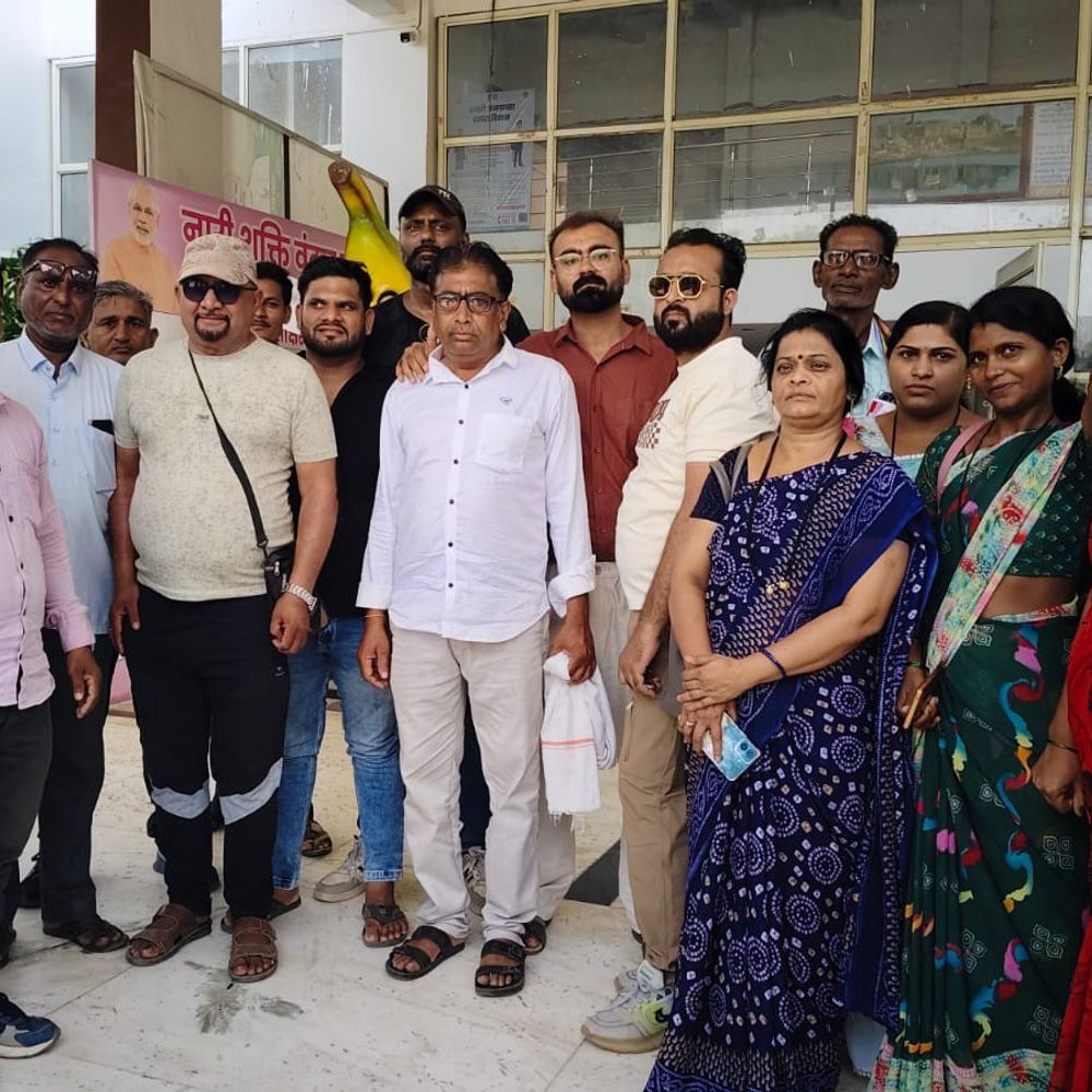 बुरहानपुर में 7 दिन के हड़ताल पर कंट्रोल दुकान संचालक:कमिशन बढ़ाने और समय पर भुगतान की मांग, 10 साल से लंबित हैं मांगें